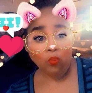 Meet your Posher, Carla